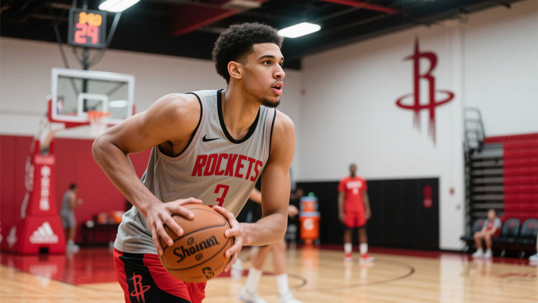 申京休赛期苦练不停,力求再创佳绩! 申京休赛期苦练不停,力求再创佳绩!